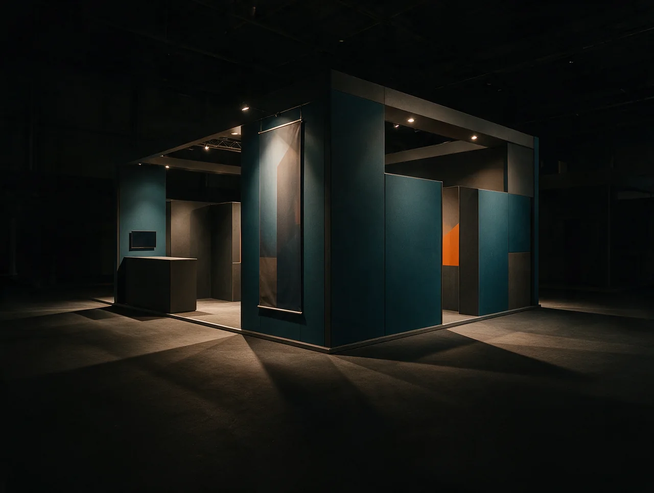 Un stand de salon habillé, avant l’ouverture